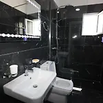 Deda Apartament *